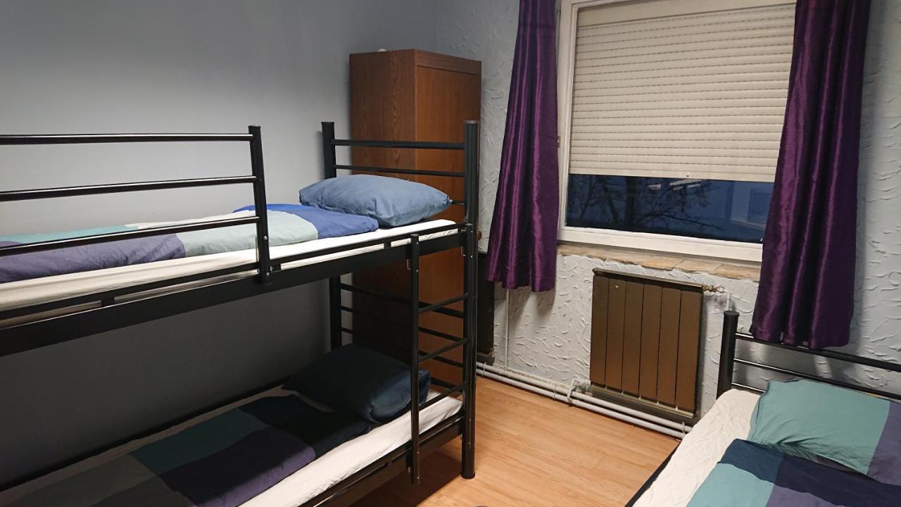 Auberge de jeunesse Pillango Munkasszallo à Budapest Extérieur photo
