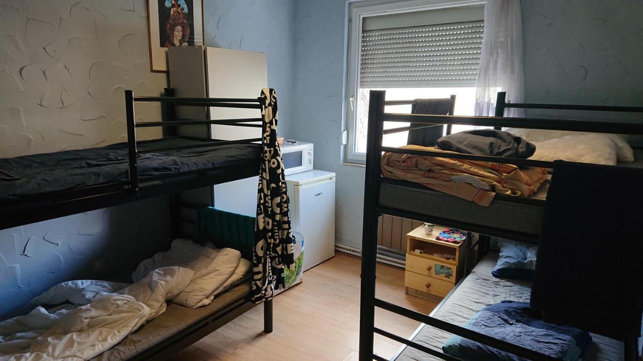 Auberge de jeunesse Pillango Munkasszallo à Budapest Extérieur photo